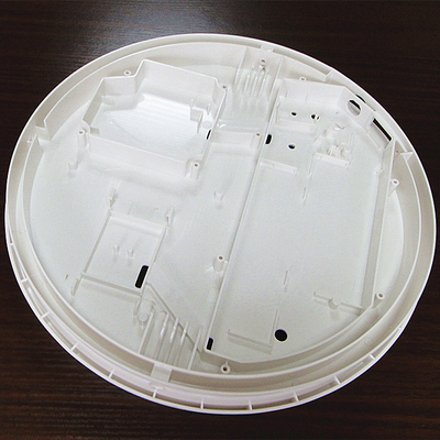 Plastikowe części elektroniczne z pojedynczą wnęką Formowanie wtryskowe abażuru Dolna pokrywa ISO9001